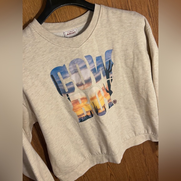 Ariat Tops - Ariat Cropped Crewneck Heathered Cream Cowboy Sweatshirt